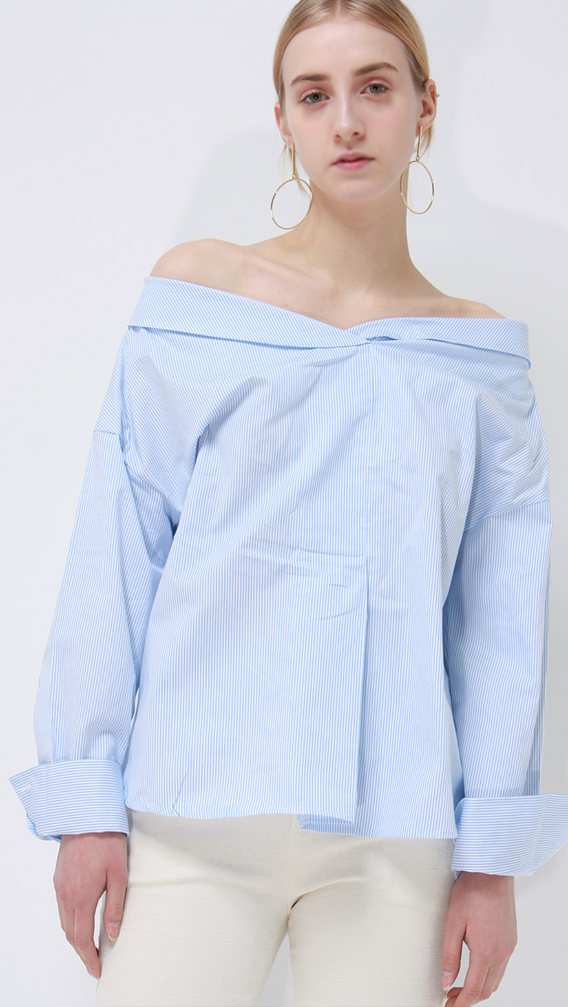 Artiz Off Shoulder Top in Pin Striped