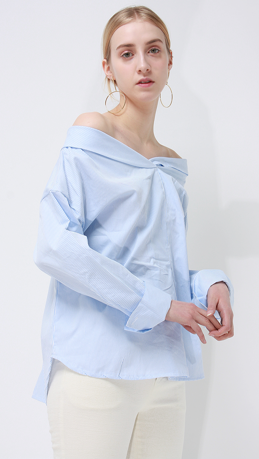 Artiz Off Shoulder Top in Pin Striped