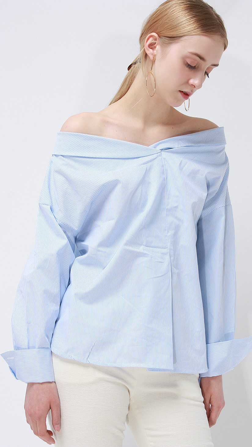 Artiz Off Shoulder Top in Pin Striped